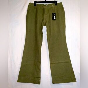 NWT Women’s The Hempest by Nibus Clothing Vintage Pants Low Rise Flare Olive‎ 9
